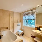펜션 4 Bedroom Panoramic Sea Views Tropez 쎙뜨호뻬