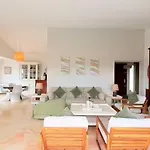4 Bedroom Panoramic Sea Views Tropez Ferienhaus *