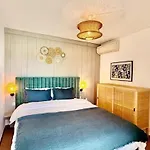 4 Bedroom Panoramic Sea Views Tropez Ferienhaus