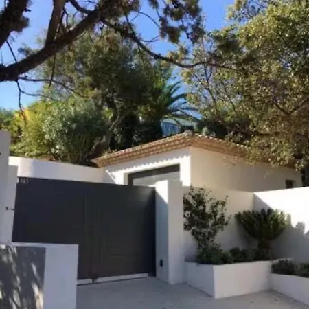 4 Bedroom Panoramic Sea Views Tropez *