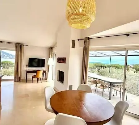 4 Bedroom Panoramic Sea Views Tropez