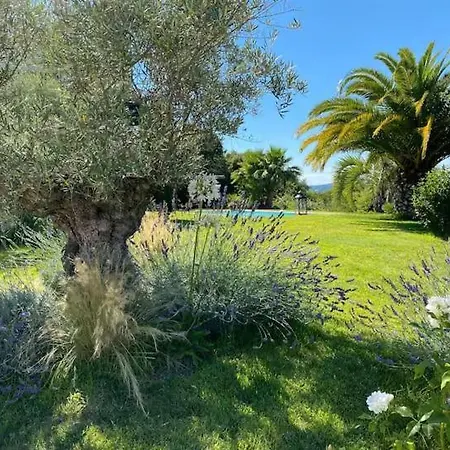 Дом отдыха 4 Bedroom Panoramic Sea Views Tropez