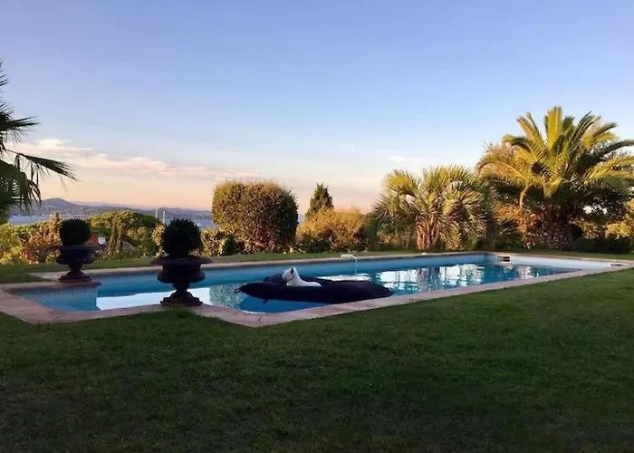 Holiday home 4 Bedroom Panoramic Sea Views Tropez *