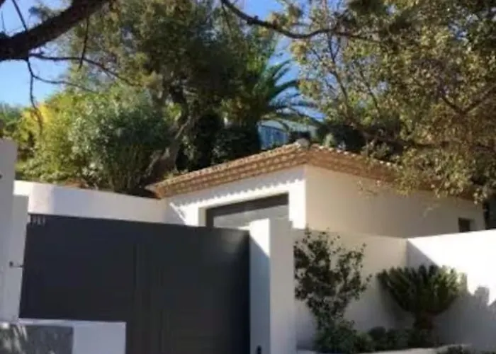 4 Bedroom Panoramic Sea Views Tropez *