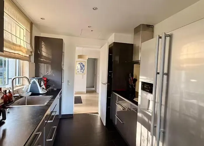 4 Bedroom Panoramic Sea Views Tropez Holiday home *