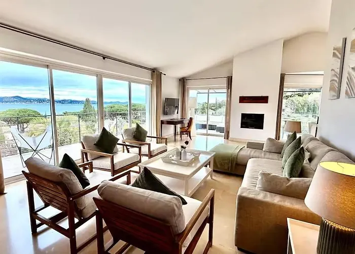 Holiday home 4 Bedroom Panoramic Sea Views Tropez *