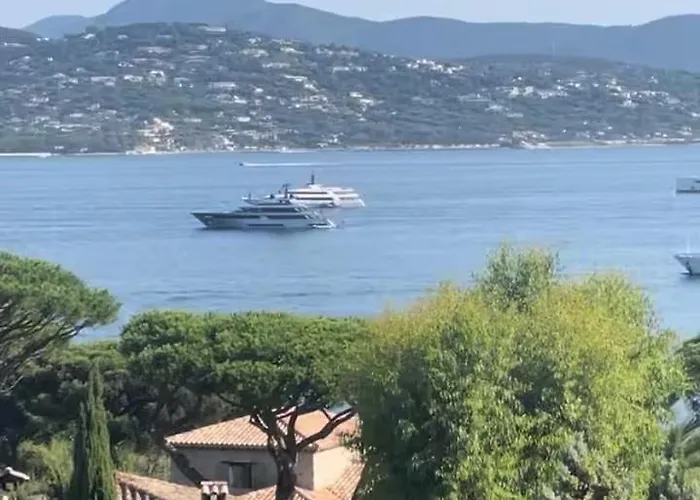 4 Bedroom Panoramic Sea Views Tropez Holiday home *