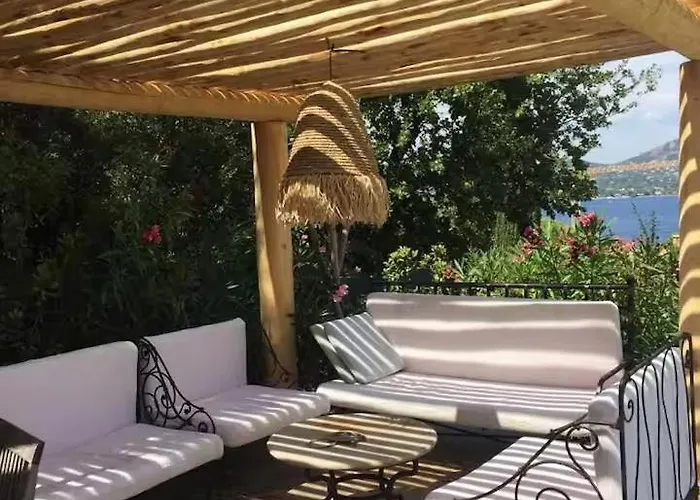 4 Bedroom Panoramic Sea Views Tropez Holiday home