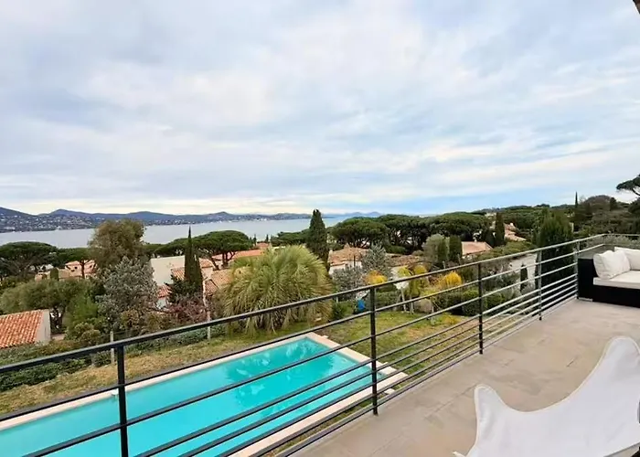 4 Bedroom Panoramic Sea Views Tropez Holiday home